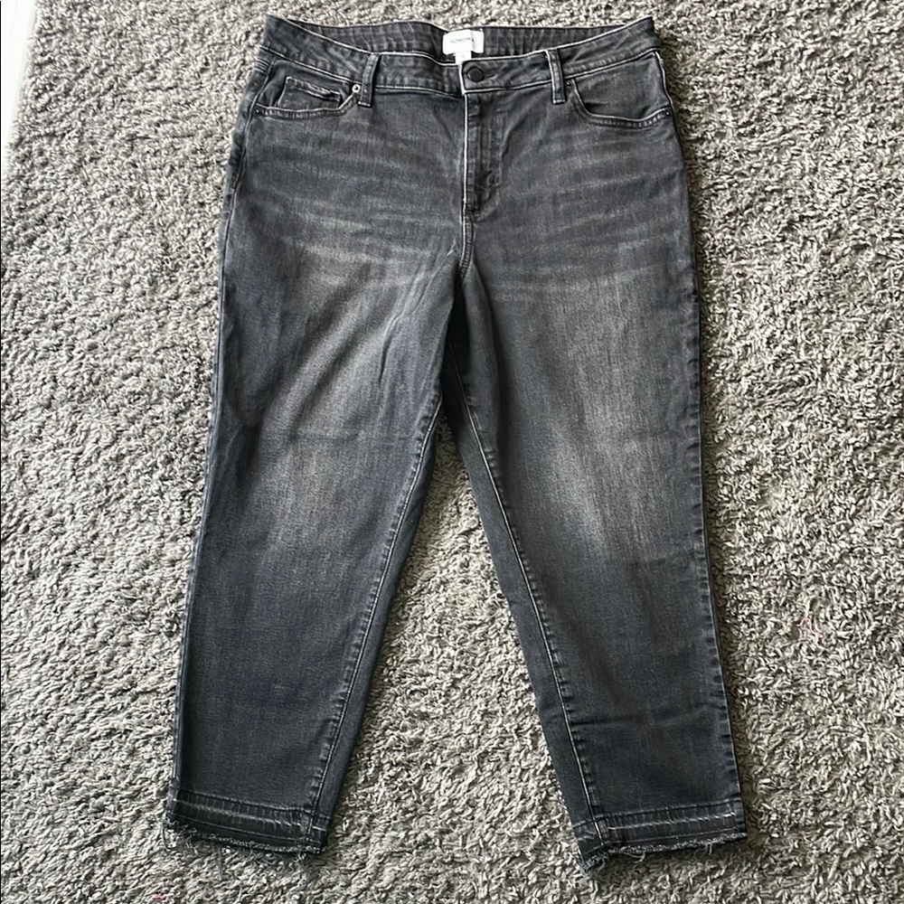 Women's Black Cropped Jeans